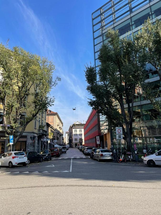Appartamento Cozy Flat Mins Walk To Navigli And Metro Porta Genova Milano